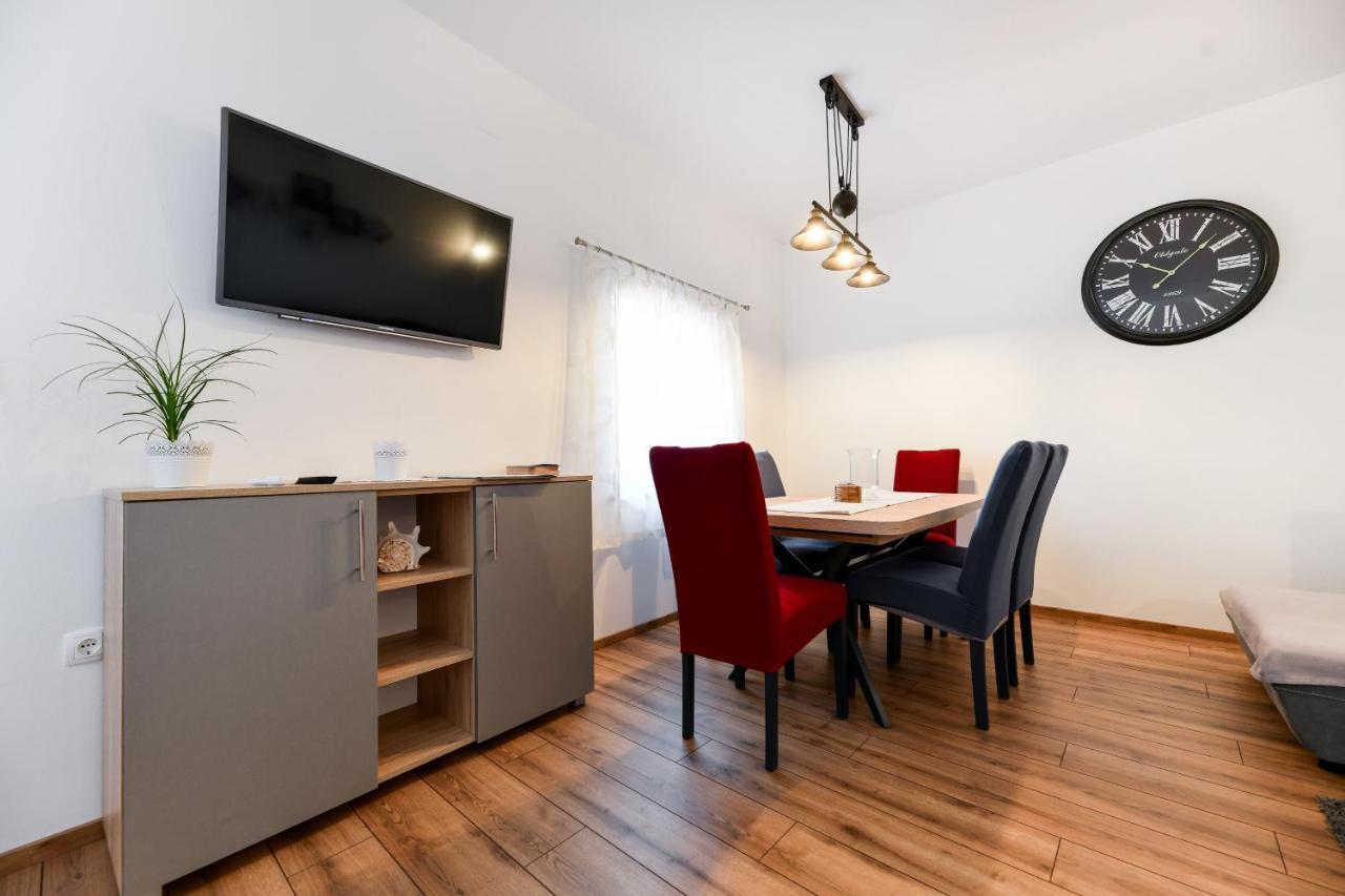Holiday Home Skevini Dvori Starigrad Paklenica Zewnętrze zdjęcie